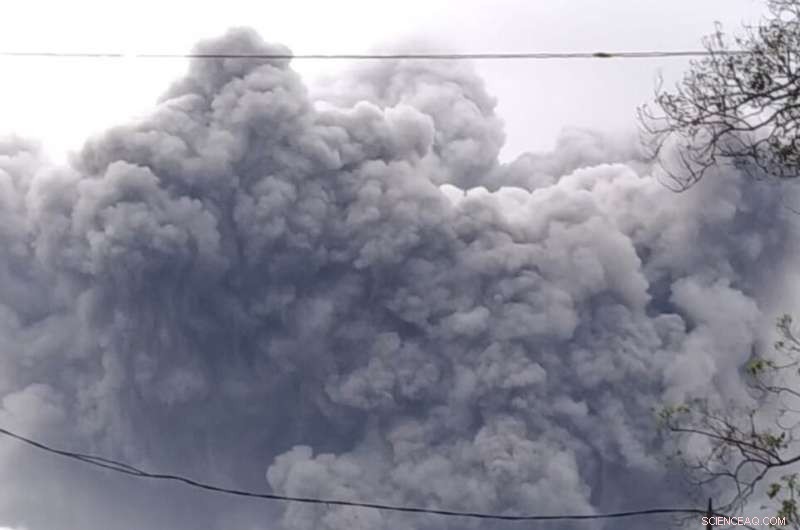 Semeru Volcano on Java Releases Scorching Plumes, Raising Alarms