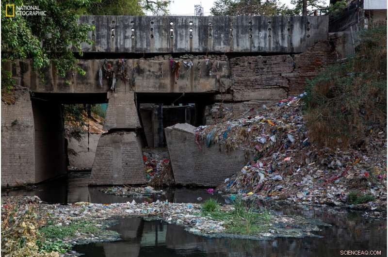 River Flows May Release Up to 3 Billion Microplastics Daily into the Bay of Bengal