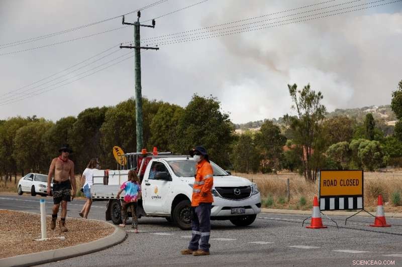Perth Firefighters Contain Massive Bushfire, Saving Homes
