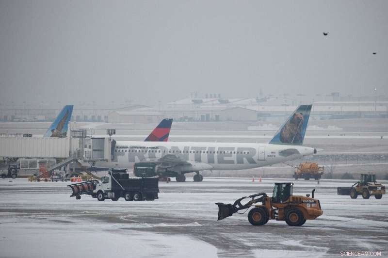 Arctic Blast Hits the US: Record‑Cold Winter Storm Causes Flight Cancellations and Road Disruptions