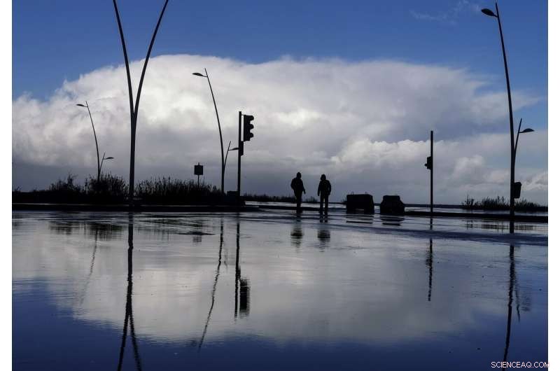 Heavy Snowfall and Gale-force Winds Strike Middle East in Powerful Winter Storm