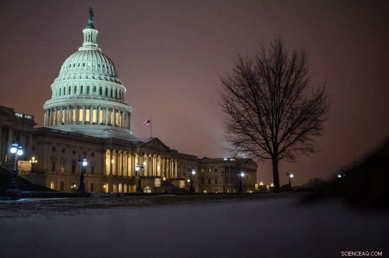 U.S. Winter Storm Begins to Ease After Widespread Damage
