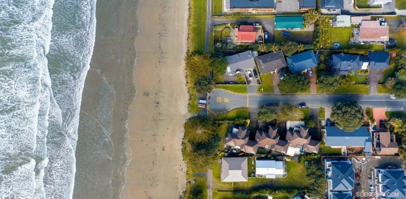 Managing Climate-Driven Retreat: New Zealand’s Response to Rising Hazards