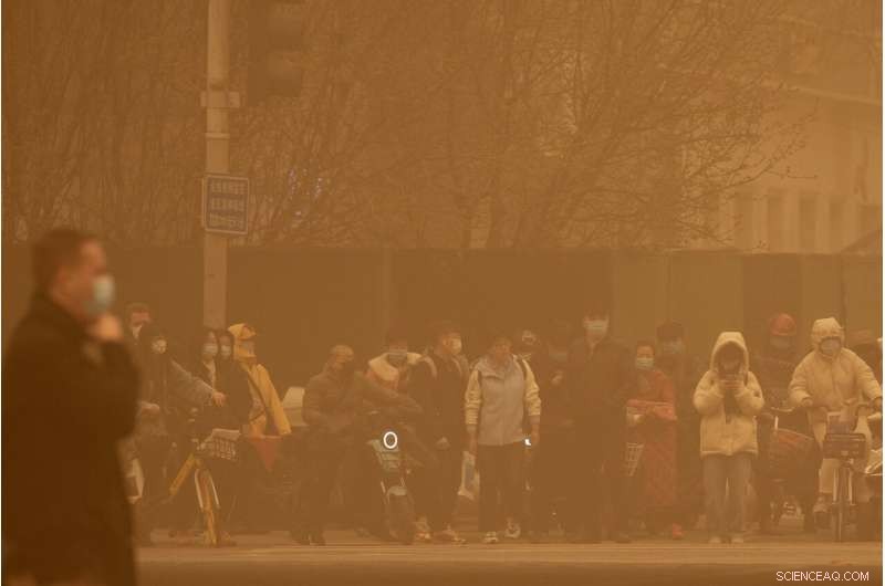 China’s Record Sandstorm Forces Flight Cancellations Across the Nation