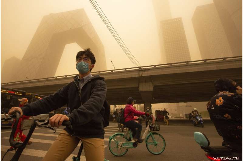 China’s Record Sandstorm Forces Flight Cancellations Across the Nation