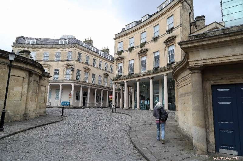 Bath Implements Daily Charge for Polluting Cars in Historic City Center