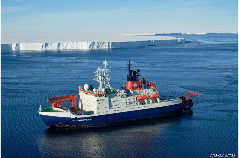 Polarstern Expedition Investigates Massive Antarctic Iceberg Calving