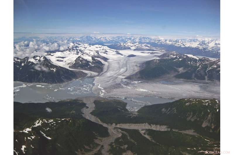 Melting Glaciers Drive Increased Earthquake Activity in Alaska