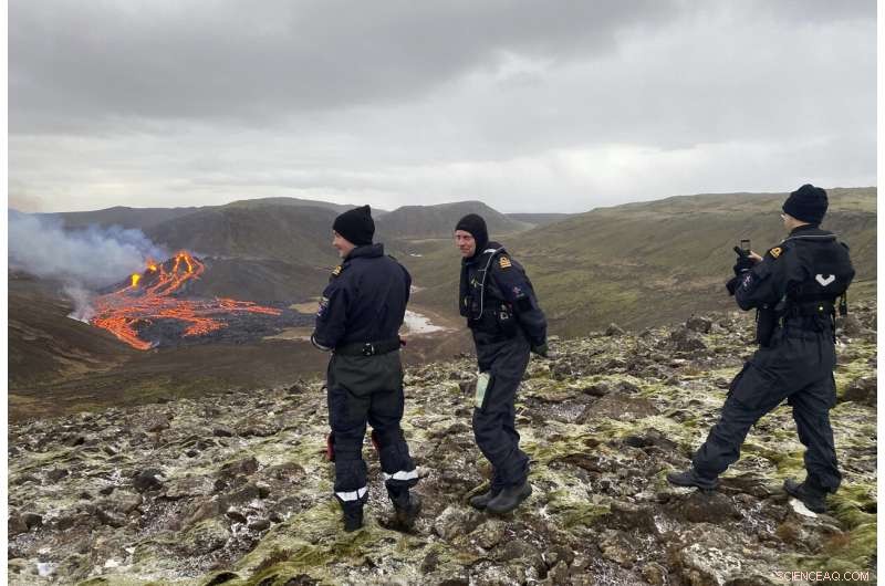 Icelandic Volcano Eruption Subsides, No Impact on Flights