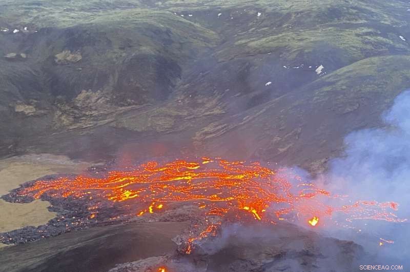 Icelandic Volcano Eruption Subsides, No Impact on Flights