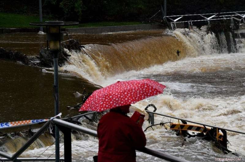 Thousands Evacuated as Sydney Faces Record‑Breaking Floods