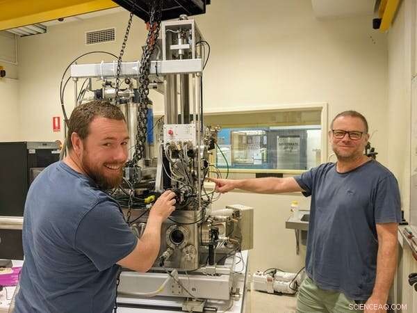 How Adding Mantle Water Reveals the Formation of Earth’s First Continents