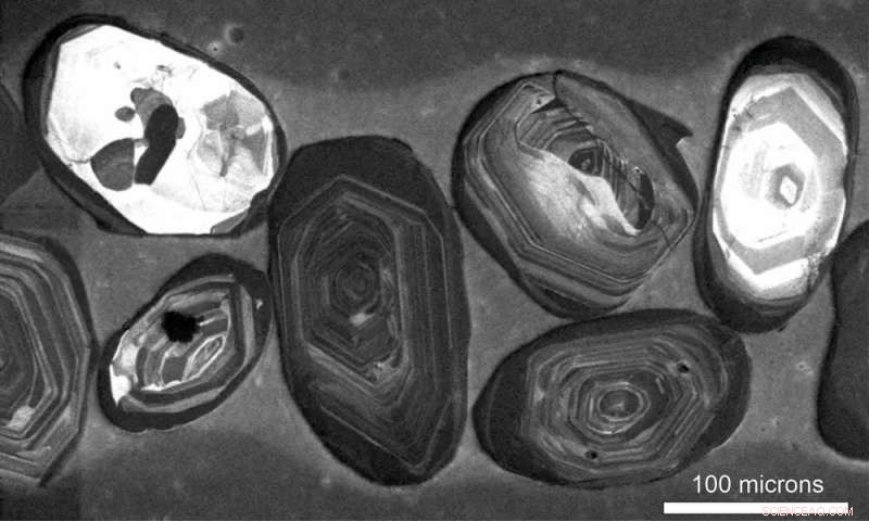 How Adding Mantle Water Reveals the Formation of Earth’s First Continents