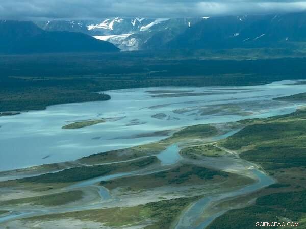 Alaska s Glacier Melt Threatens Alsek River Flow, Jeopardizing Renowned Rafting Adventure