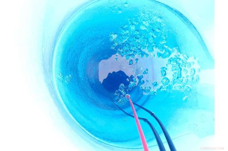 Fibre-Optic Sensors Provide Precise Temperature Mapping of Greenland s Ice Sheet