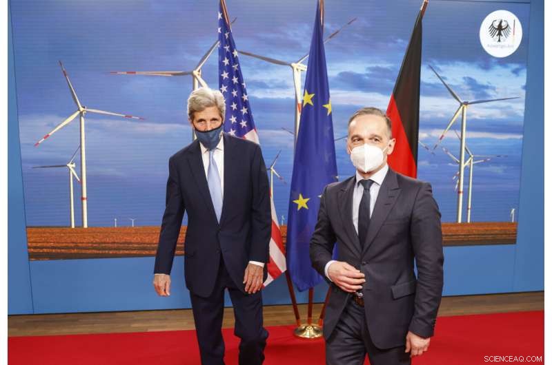 Energy Agency Calls for Immediate Halt to New Fossil Fuel Supply Projects