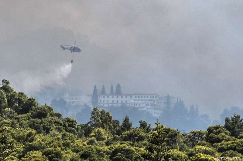 Greek Villages Evacuated Amid Escalating Mountain Forest Fire