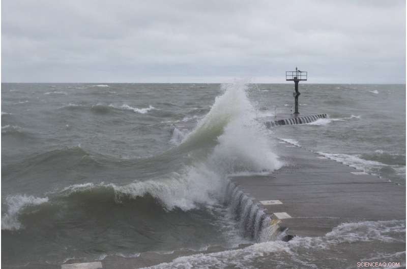 Lake Michigan’s High Waves Shut Down Chicago Beaches Amid Reopening