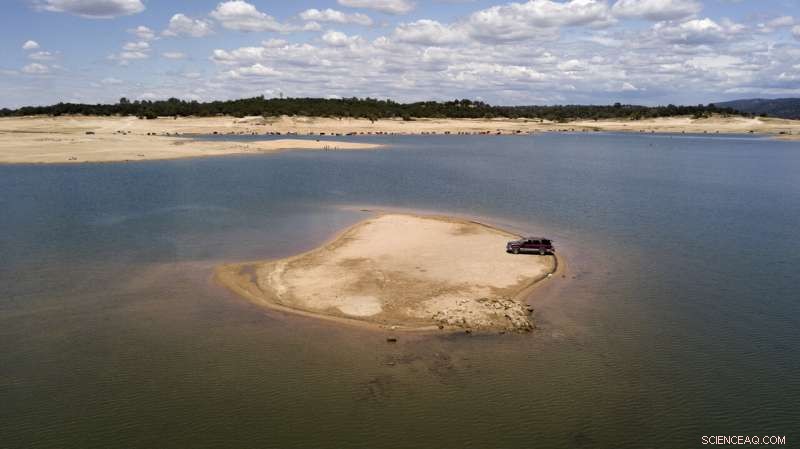 California Reservoirs Strain Under Drought Ahead of Heatwave