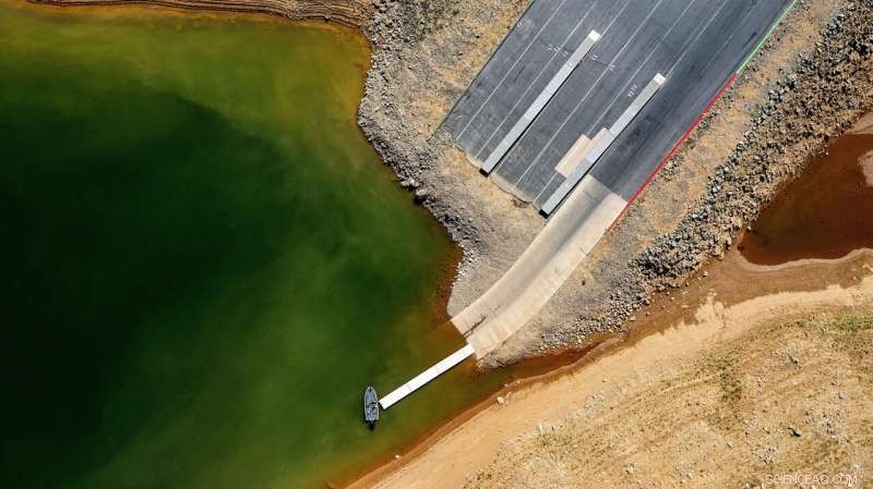 California Reservoirs Strain Under Drought Ahead of Heatwave
