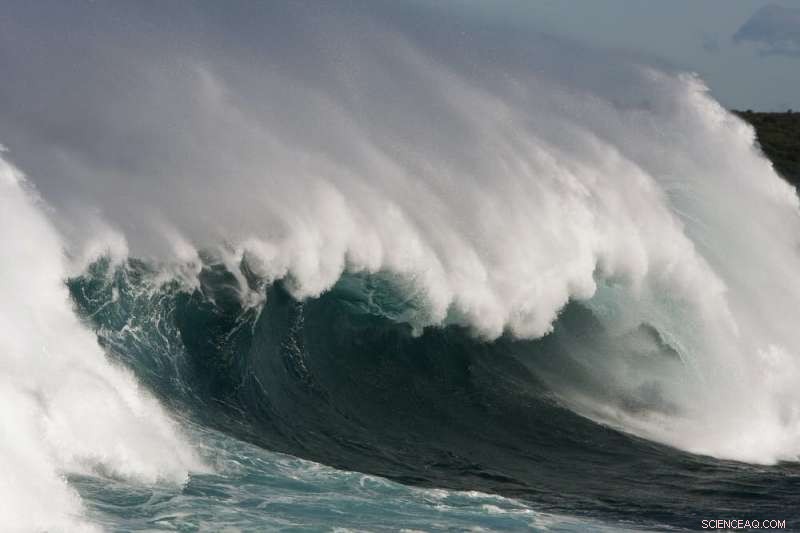 Climate Change Amplifies Ocean Wave Power, Heightening Coastal Erosion Risks
