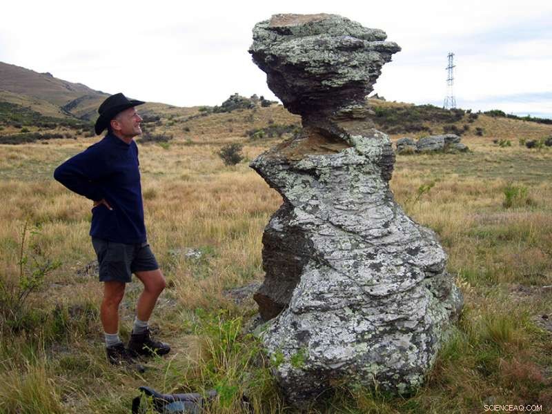 Using Balanced Rocks to Assess the Seismic Strength of Clyde Dam
