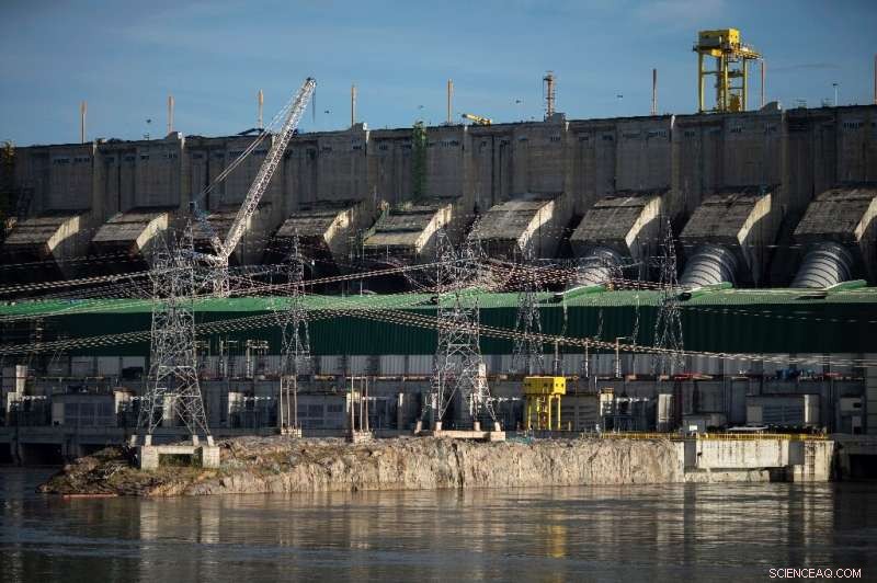 Study Reveals Significant Greenhouse Gas Emissions from Amazon Hydropower Plant