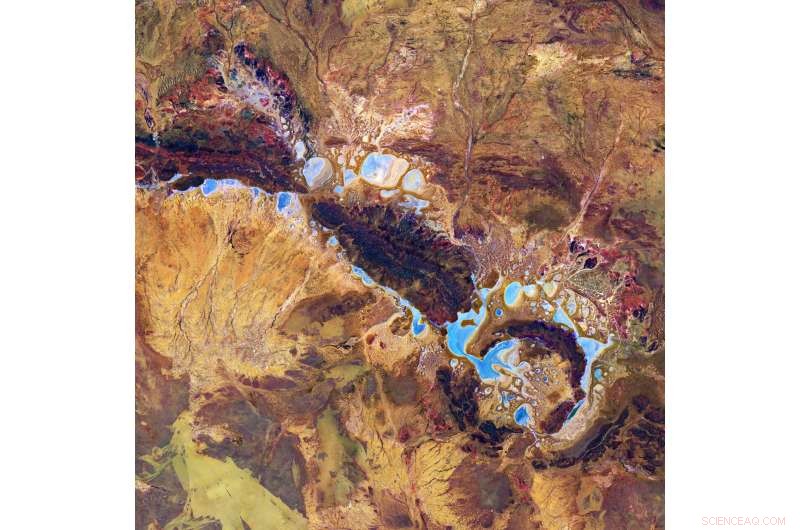 High‑Resolution Sentinel‑2 View of the Shoemaker Crater, Western Australia