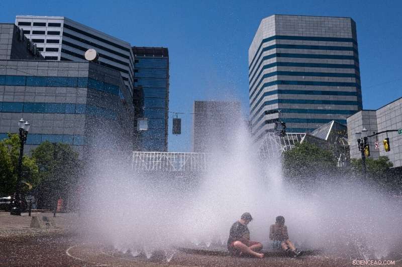 Experts Warn of Intensified Heat Wave in Canada and the US Driven by Climate Change
