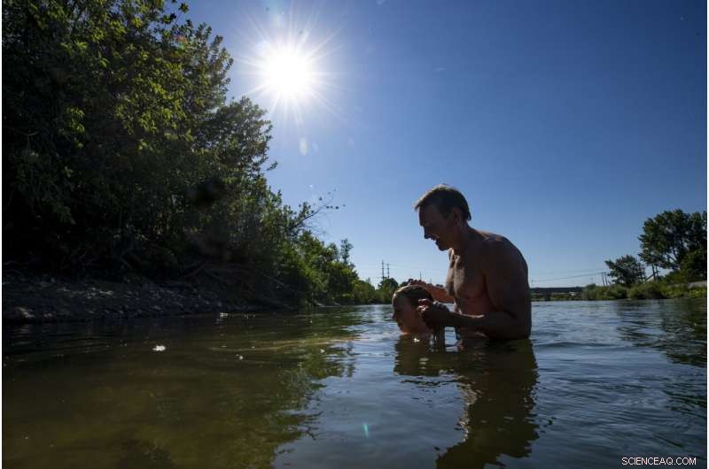 Calgary Heat Wave: Hundreds Reported Dead Despite Relief Efforts