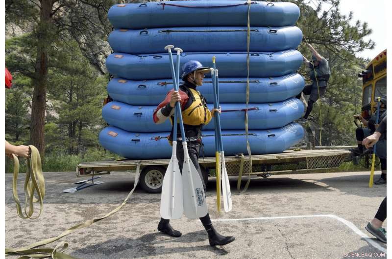 Colorado Rafters Rush to Water Oases Amid Persistent Drought
