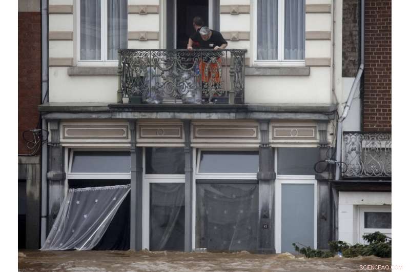 Experts Warn: Europe s Floods Highlight Urgent Need for Emission Cuts and Adaptation