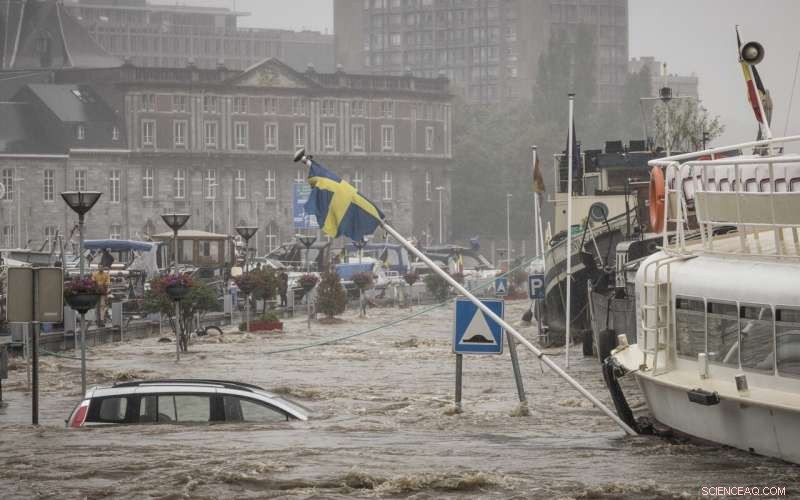 Experts Warn: Europe s Floods Highlight Urgent Need for Emission Cuts and Adaptation