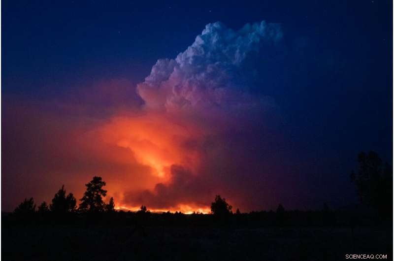 Oregon Wildfire Rages, Destroying Dozens of Homes and Expanding Rapidly