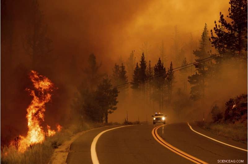 Oregon Wildfire Rages, Consuming an Area the Size of Los Angeles