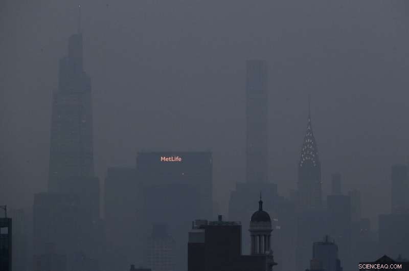 Wildfire Smoke Obscures East Coast Skies, Severely Impacting Air Quality