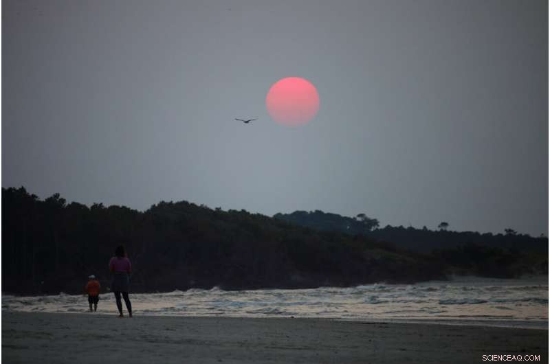 Western Wildfires Expand, Favorable Weather Aids Firefighting Efforts