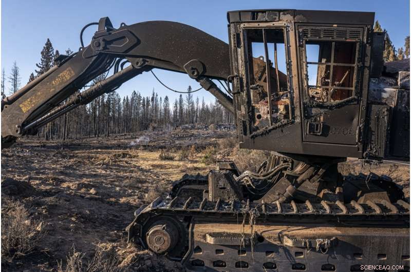 Western Wildfires Expand, Favorable Weather Aids Firefighting Efforts