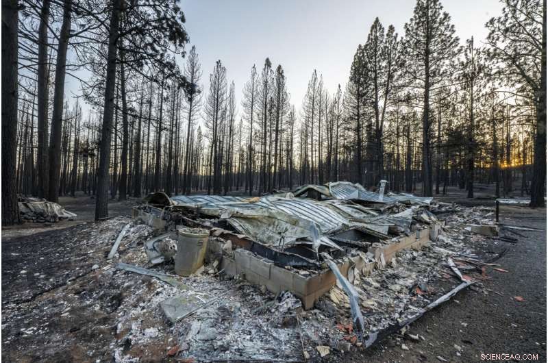 Western Wildfires Expand, Favorable Weather Aids Firefighting Efforts