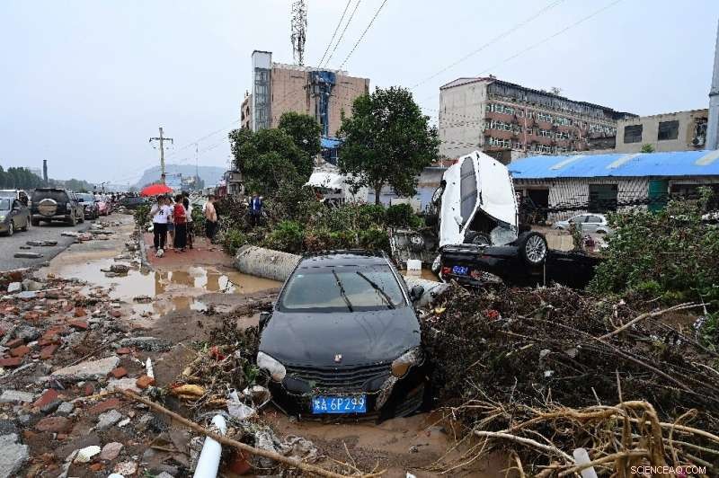 Central China Villagers Evacuated as Typhoon-Triggered Floods Ravage the Region