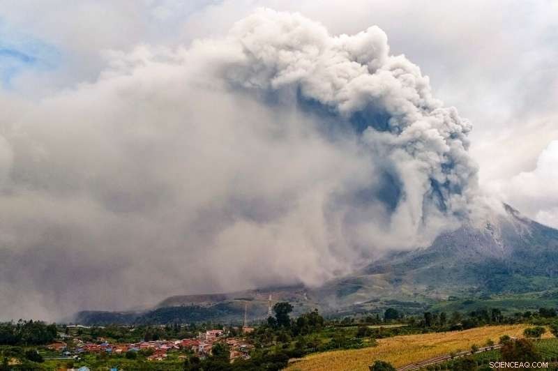 Mount Sinabung Erupts, Sending Ash and Smoke Skyward in North Sumatra