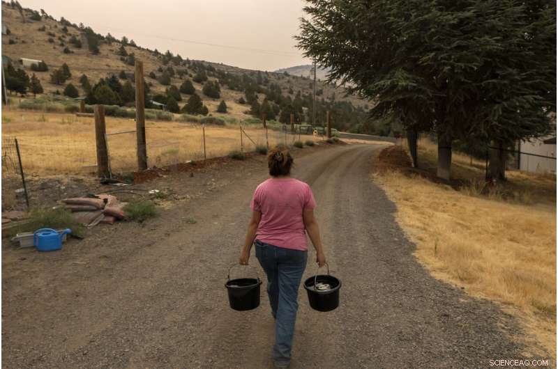 Homes Lose Water as Wells Dry Up in Drought-Stricken Basin