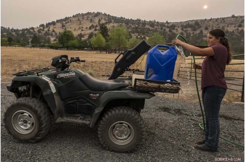 Homes Lose Water as Wells Dry Up in Drought-Stricken Basin