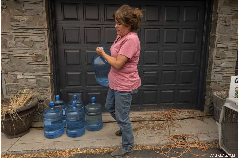 Homes Lose Water as Wells Dry Up in Drought-Stricken Basin