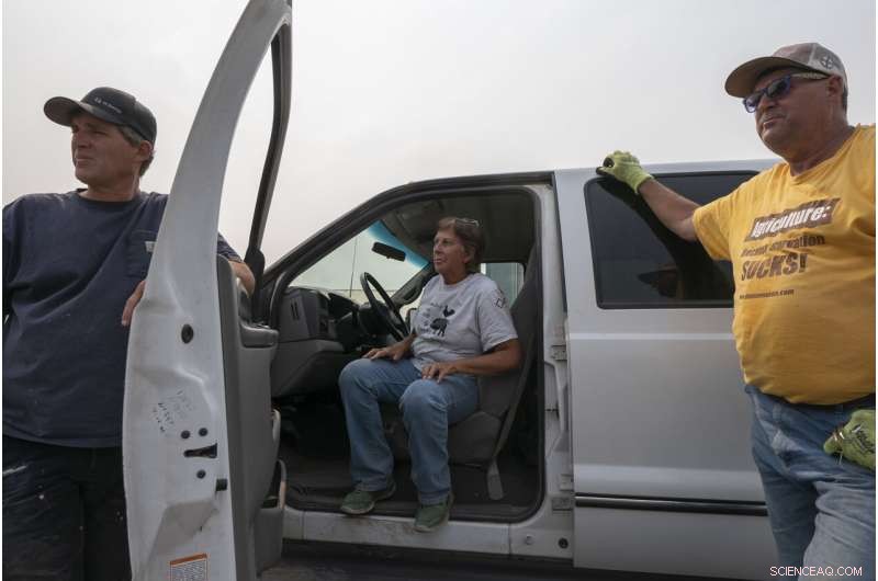 Homes Lose Water as Wells Dry Up in Drought-Stricken Basin