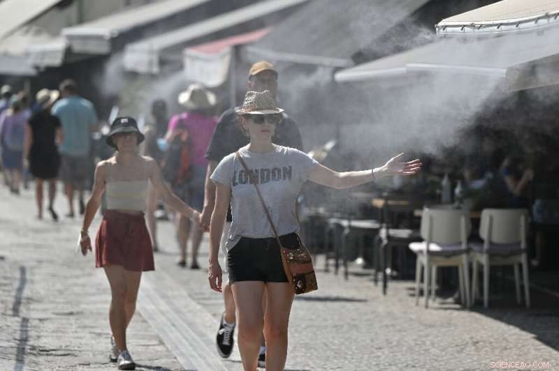 Athens Faces Severe Heatwave: Urgent Measures Needed