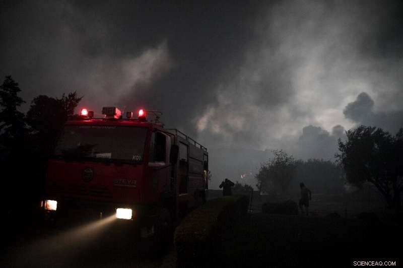 Athens Overwhelmed by Thick Smoke as Suburban Wildfires Spread