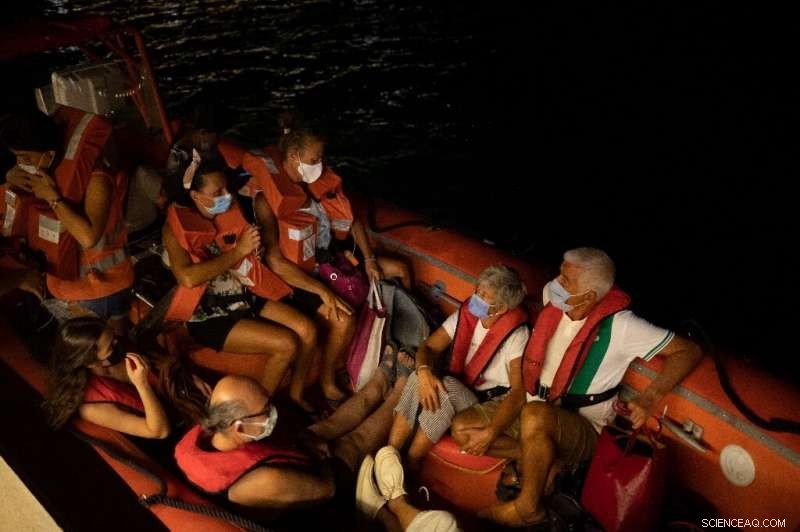 Greece, Turkey Grapple with Intense Fires Amid Record Heat