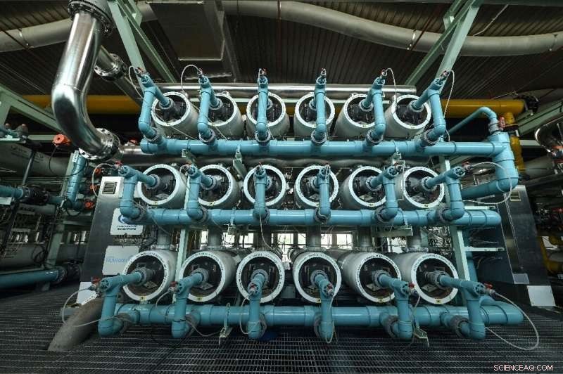 Singapore Converts Sewage into Ultra-Clean Water, Tackling Resource Scarcity