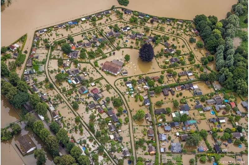 Future Climate Outlook: Rising Frequency & Intensity of Floods and Droughts